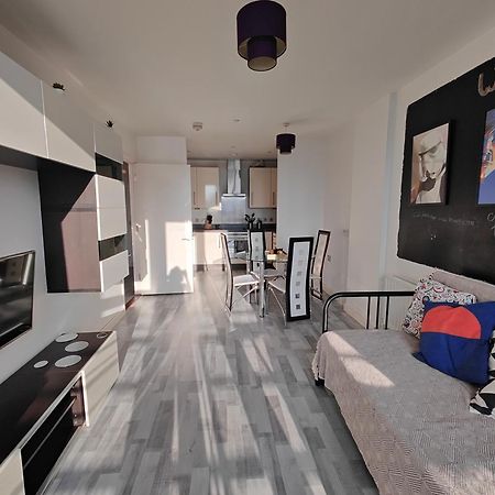 Giogio - Comfortable Stratford Flat With Stunning Views Londres Exterior foto